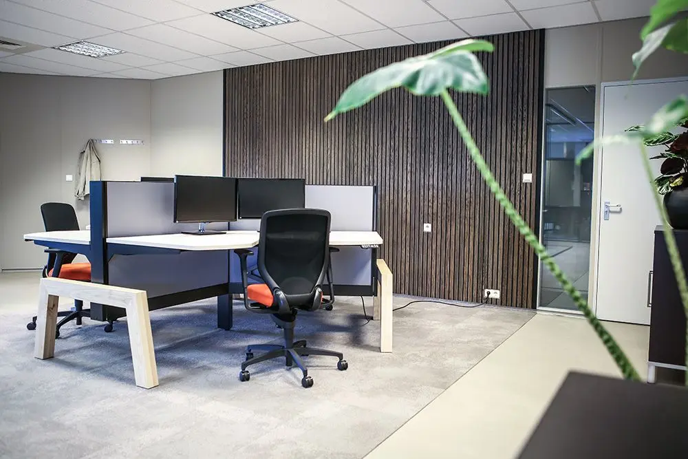 Werkplekken op het kantoor van Miller Digital